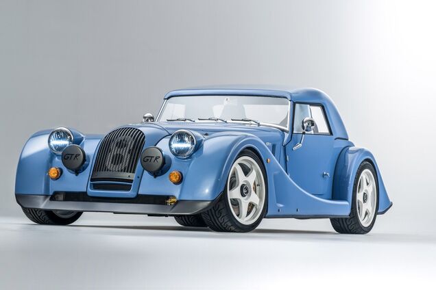 Morgan представив найпотужнішу версію Plus 8 GTR