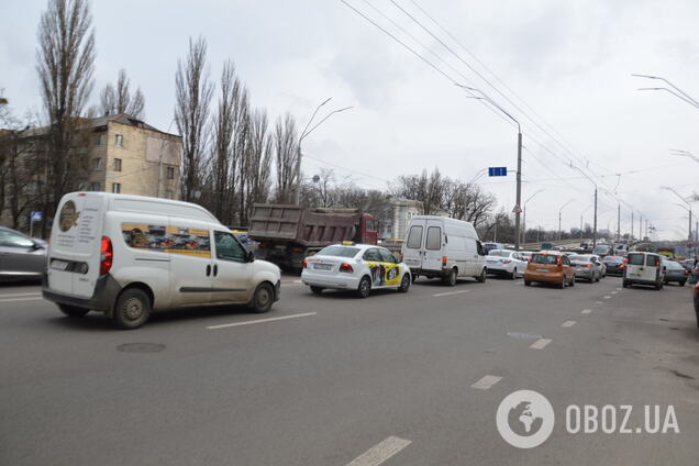 На столичних вулицях утворилися тягучки