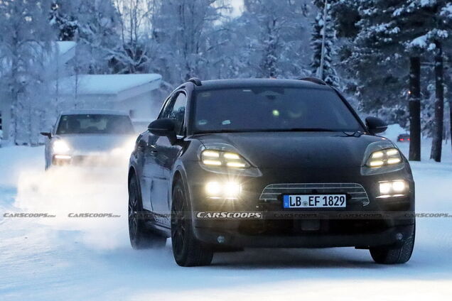 Электрическую версию Porsche Macan заметили на зимних тестах