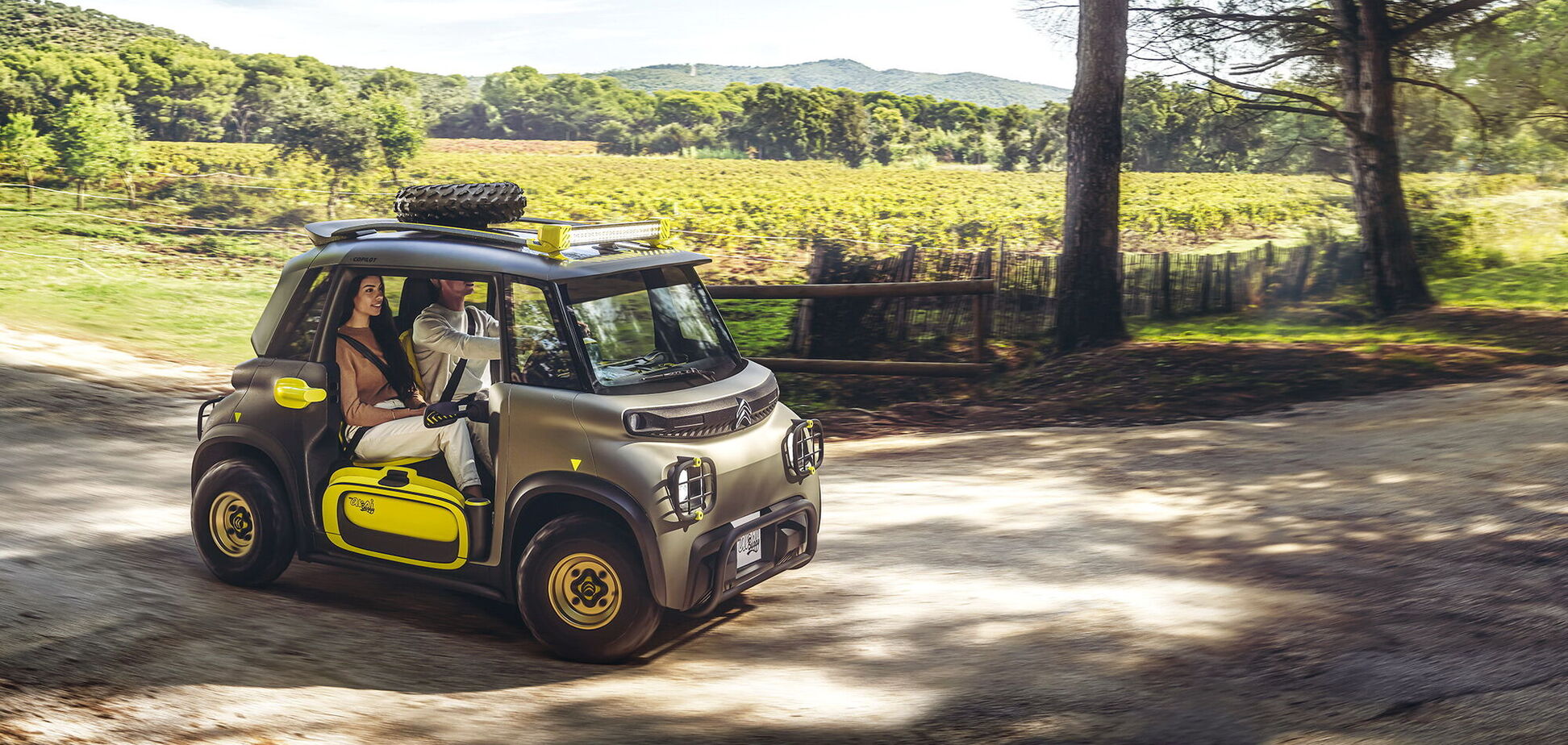 Citroen показал новую версию электрокара Ami. Видео