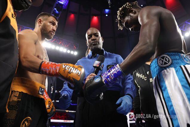 Ломаченко победил Комми