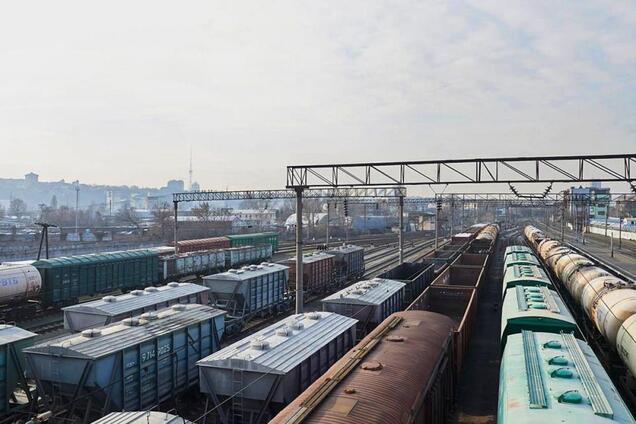 Влада має прислухатись до бізнесу у питанні списання вагонів – ЄБА