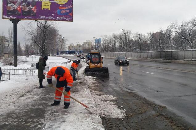 На вулицях Києва працює близько 300 авто спецтехніки Київавтодору