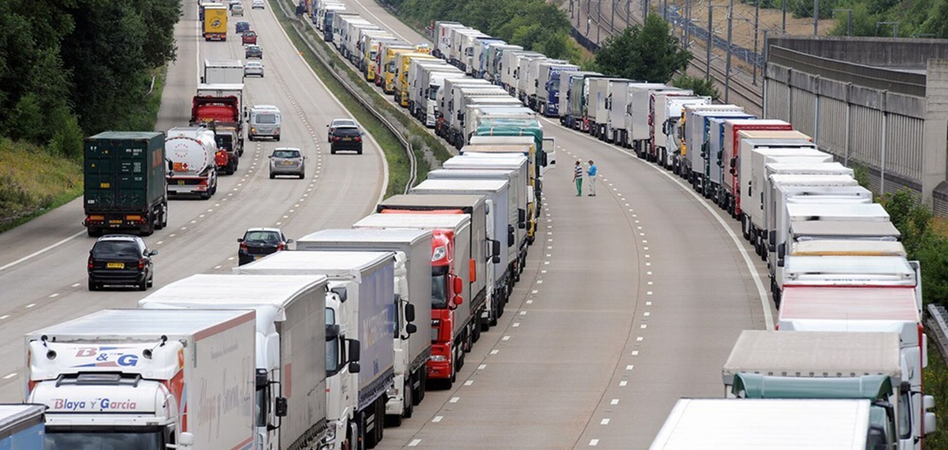 Обмеження Польщею квот для українських перевізників знижує темпи зростання товарообігу України з ЄС – польські ЗМІ