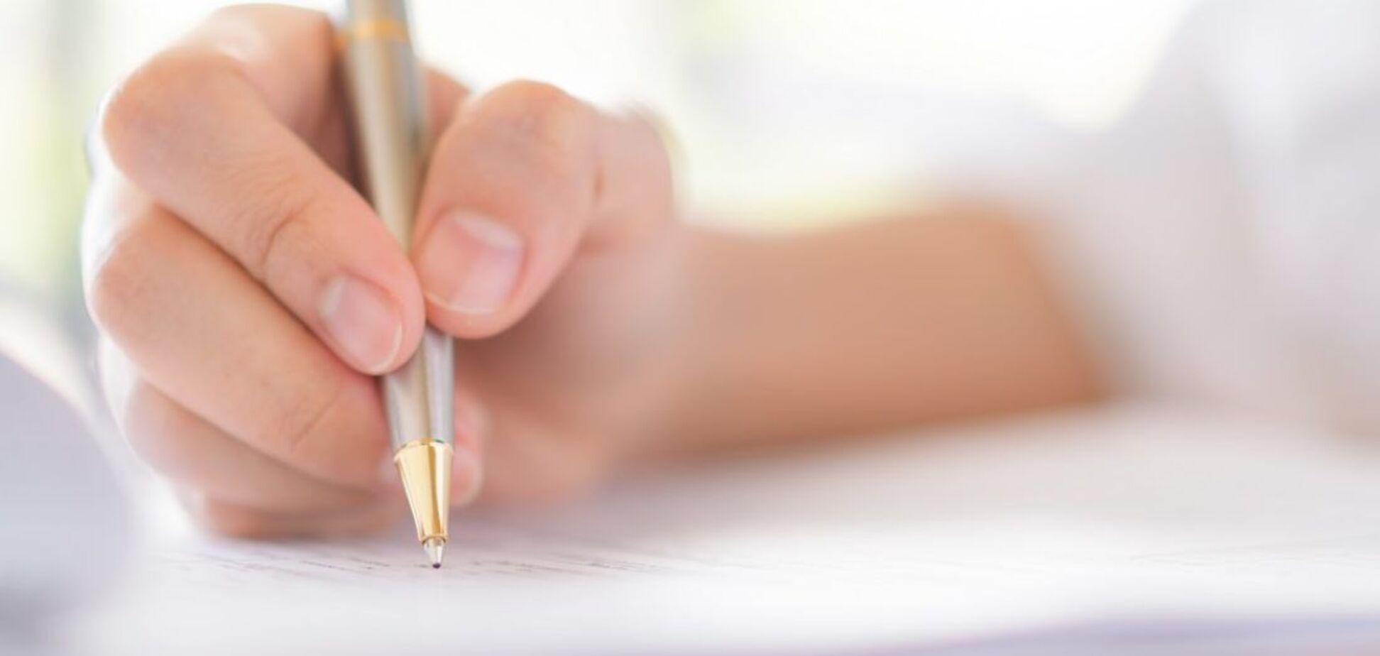 Менше половини українців звинувачують Януковича у втраті Криму – опитування