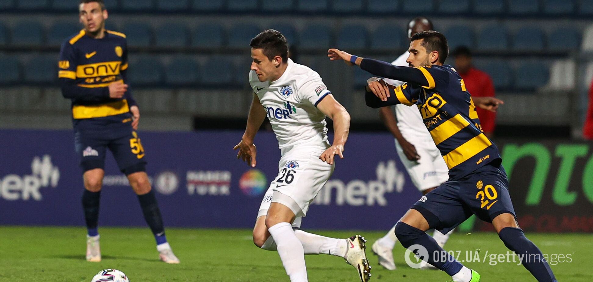 Судья выдал невиданное решение в чемпионате Турции. Видео