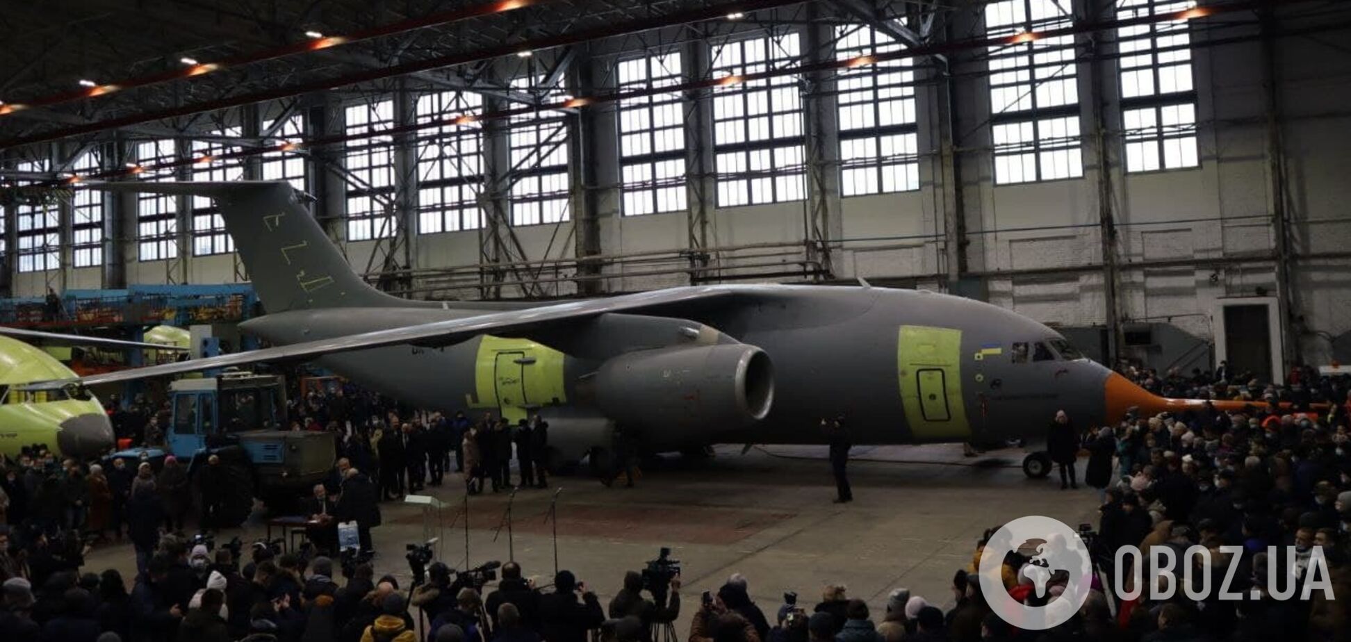 Без российских деталей: в Киеве показали первый серийный Ан-178
