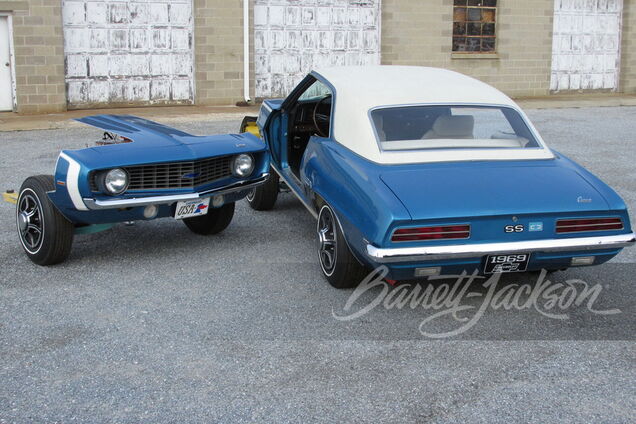 Без дверей, но с двумя моторами: на аукцион выставили уникальный Chevrolet