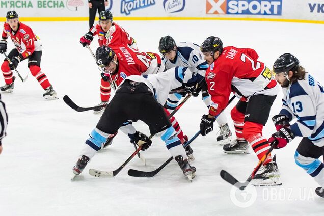 'Донбасс' всухую обыграл 'Мариуполь' в заключительном матче 2021 года