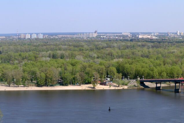 Днепр затопил Гидропарк и часть левого берега столицы