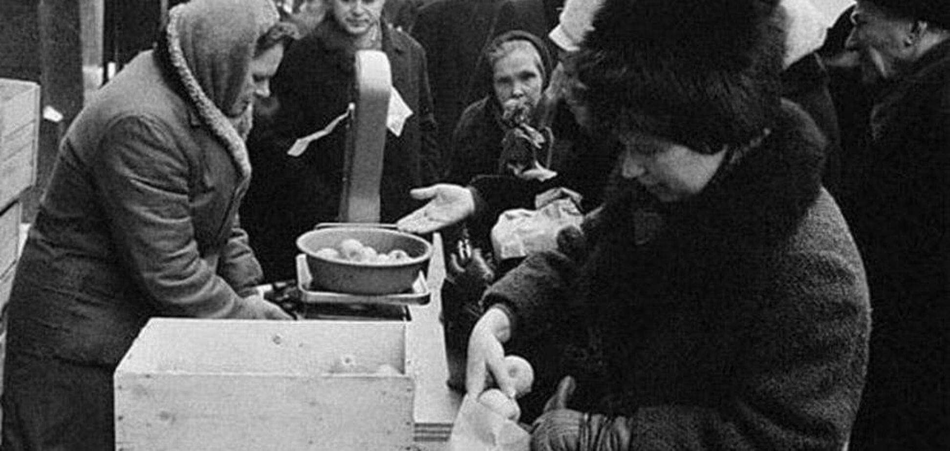 Новый год в СССР. Стояли в новогодних очередях за дефицитом?