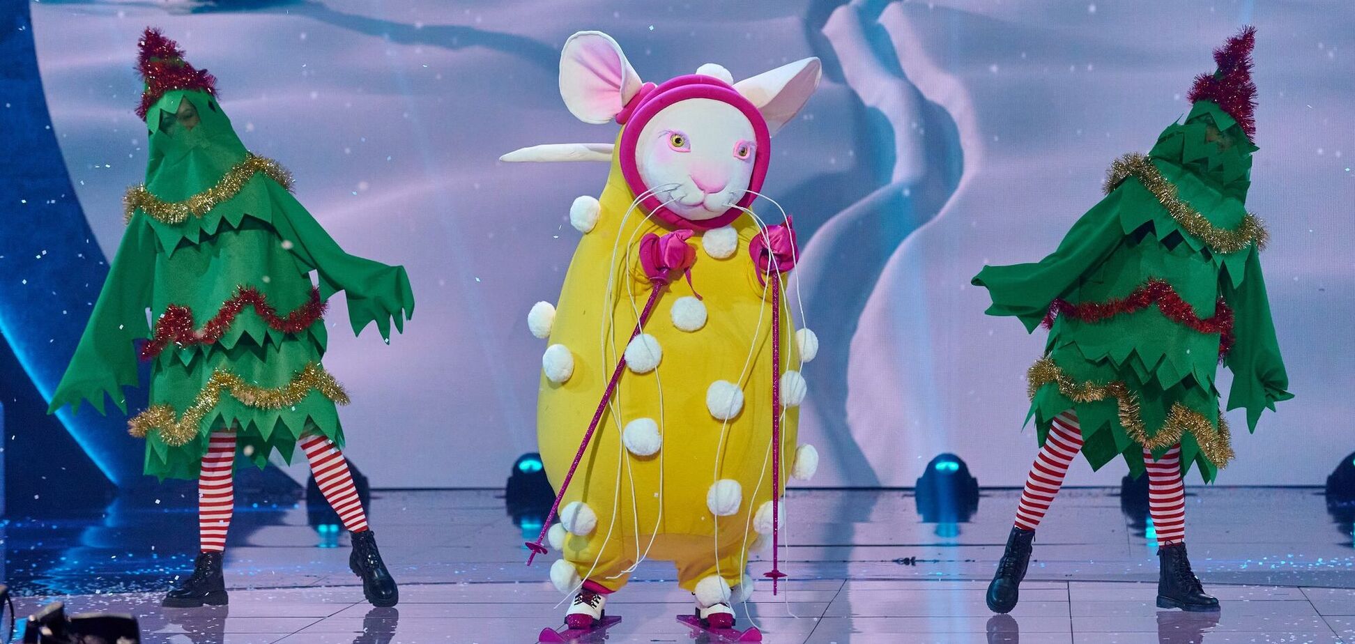 'Новорічна Маска на каналі 'Україна': хто ховався за образом гламурного Мишеняти на лижах. Фото