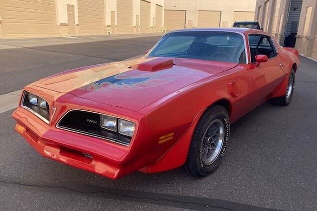 Уникальный Pontiac Firebird Trans Am с 7-литровым V8 выставили на торги