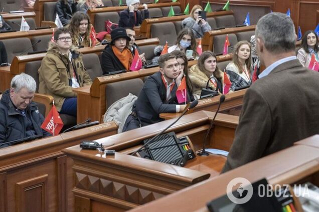 Кличко зустрівся з учасниками проєкту Молодіжної моделі Парламентської асамблеї НАТО
