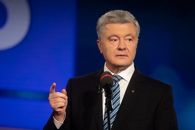 Порошенко призвал власти немедленно созвать заседание ВРУ для обсуждения противостояния угрозе вторжения РФ