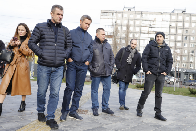 'Здесь у нас теперь красота': жители левого берега радуются обновлению скверов