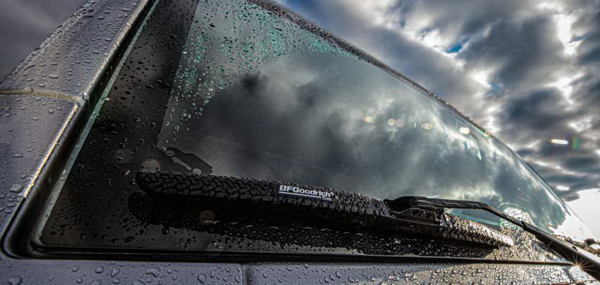 Виробник шин випустив 'позашляхові двірники'