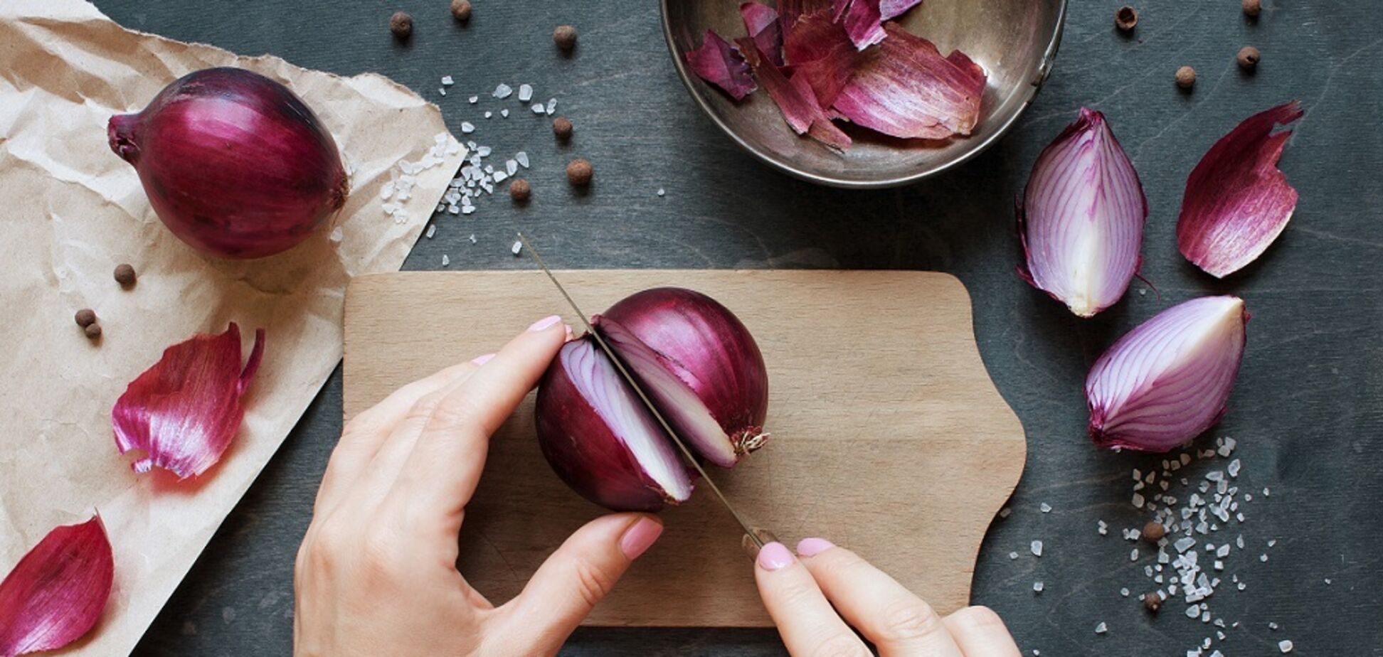 Как порезать лук без слез