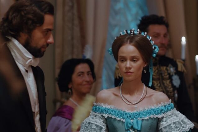 Кадр из сериала 'Крепостная'