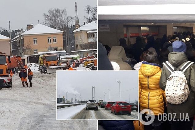 Пассажиры стоят в очередях, чтобы попасть в общественный транспорт