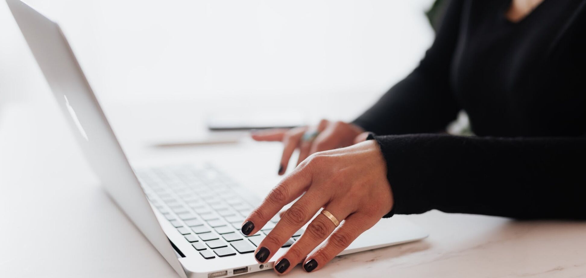 Е-резидентство: як працюватиме дистанційне ведення бізнесу в Україні та світові кейси