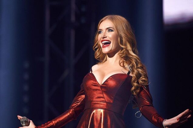 Камінська показала постільне відео без макіяжу