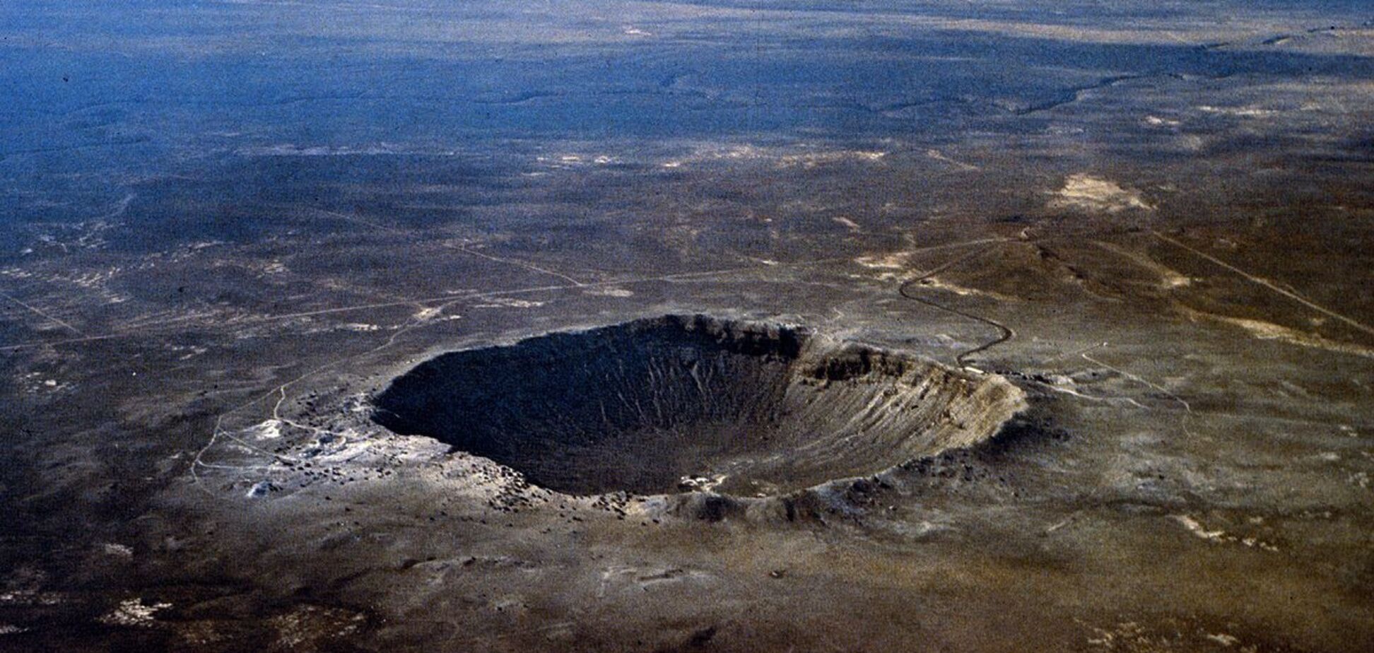 Названа причина появления массивных кратеров в Сибири