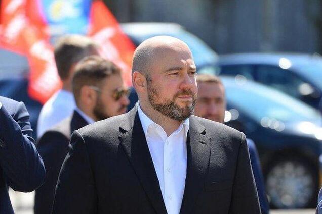 Фонд Вадима Столара передав Олександрівській лікарні 100 функціональних та реанімаційних ліжок