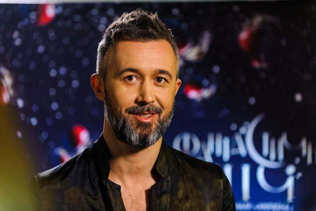 Бабкин станцевал на дороге в Вене и порвал штаны. Фото и видео