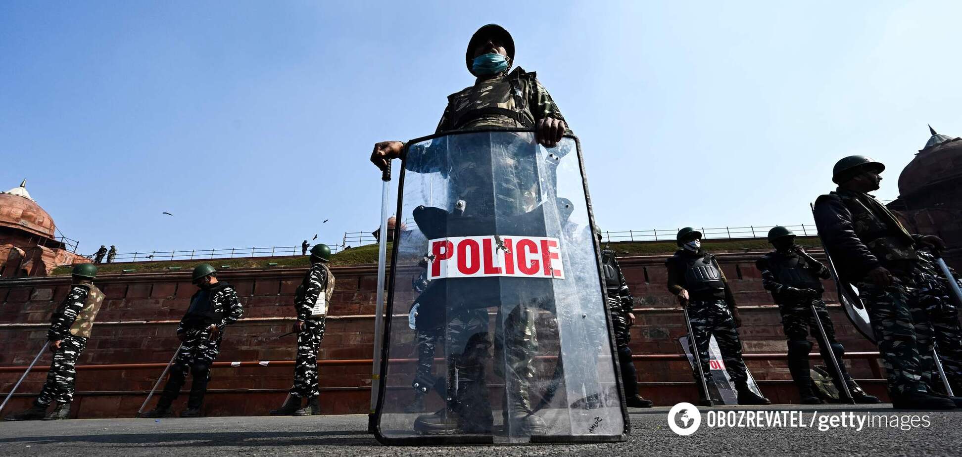 В Индии произошел теракт: погибли полицейские. Видео 18+