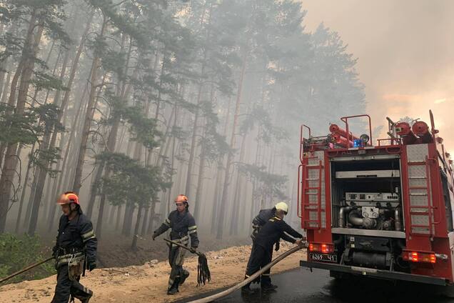 Голову адміністрації Луганщини запідозрили в службовій недбалості у справі про пожежі