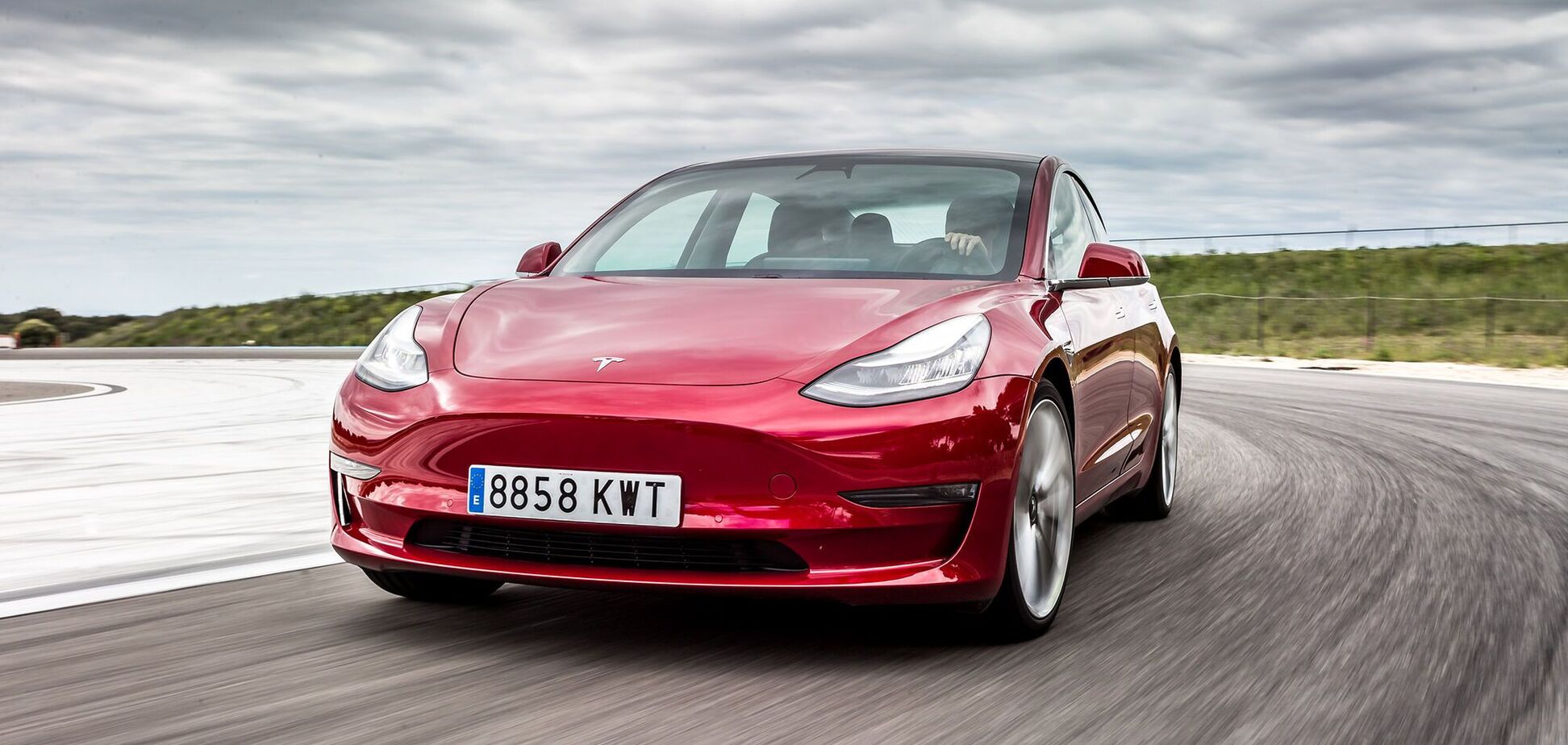 Chevrolet змусив Tesla знизити ціни на Model 3 та Model Y