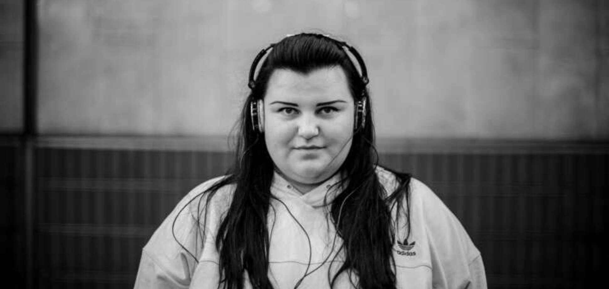 Alyona Alyona в купальнике призналась, что она абсолютно счастлива