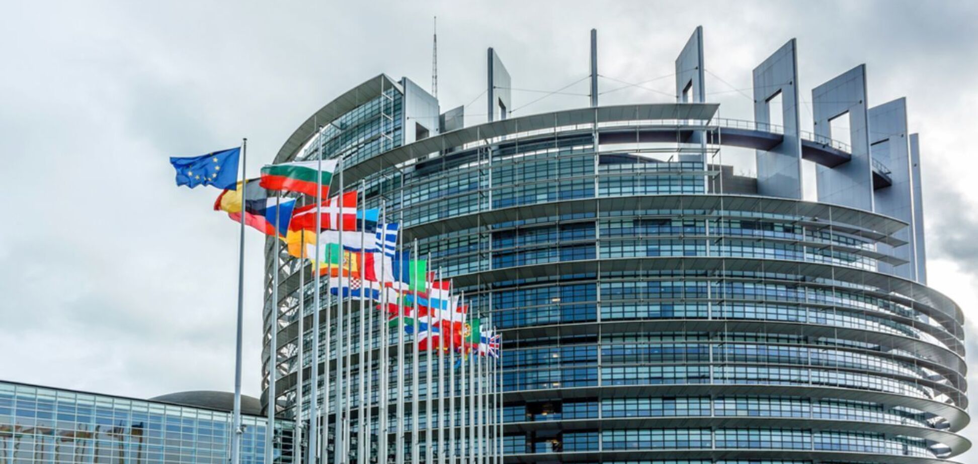У Європарламенті розповіли про причини запровадження санкцій проти трьох телеканалів України