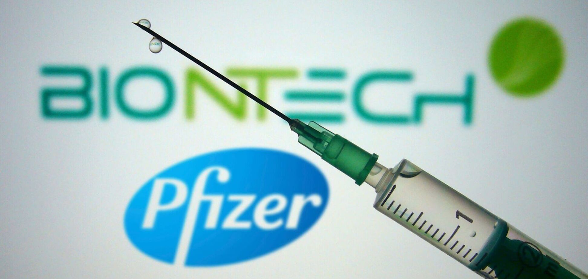 В Британии объявили о спаде заболеваемости коронавирусом после применения вакцины Pfizer