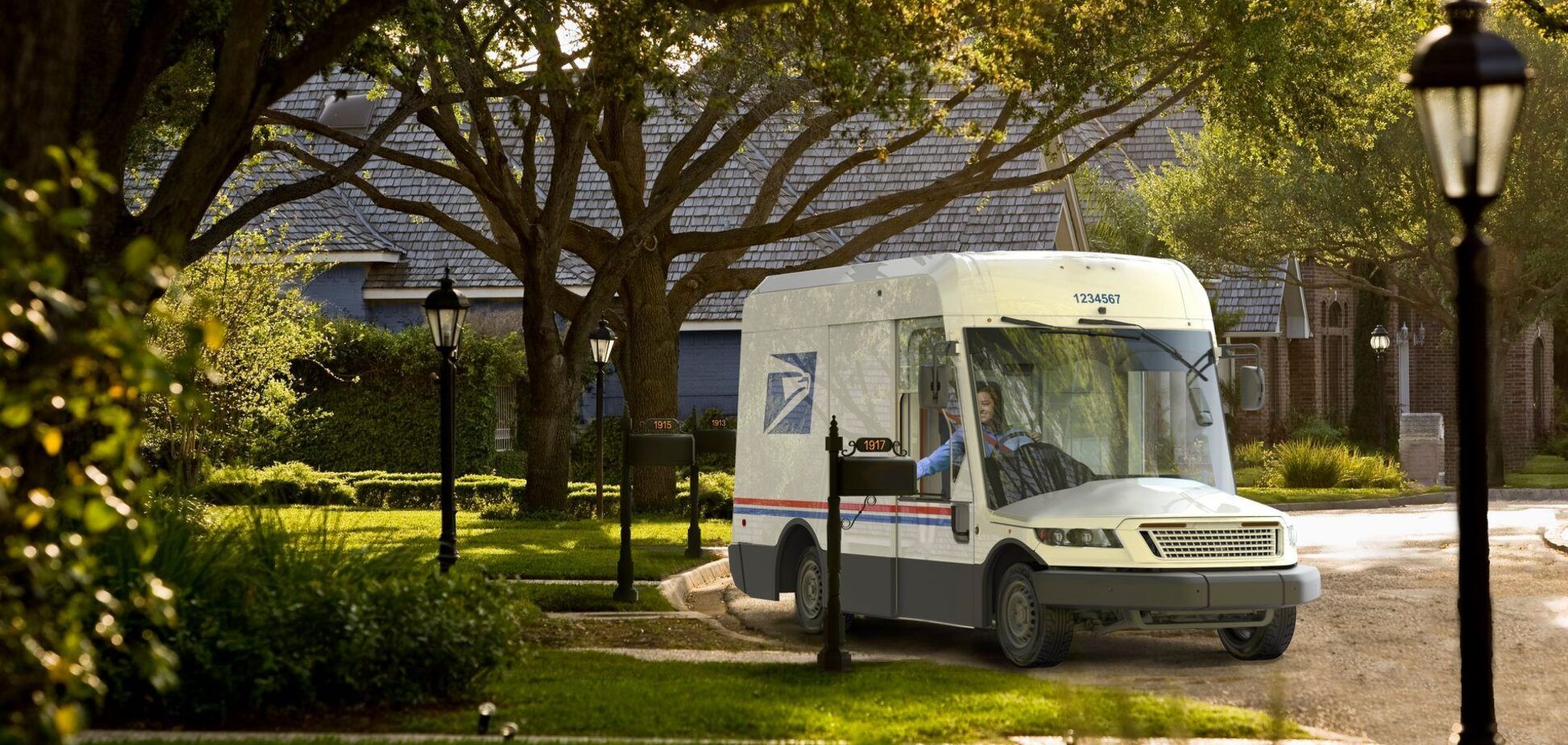 Поштова вантажівка