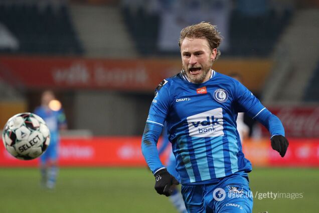 Роман Безус