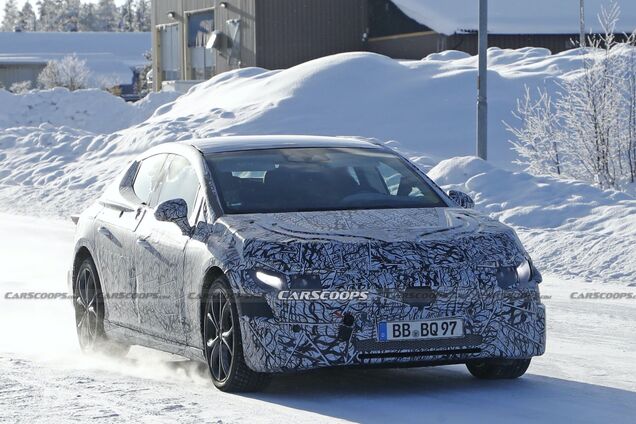 Электрический седан Mercedes EQE обнаружили на тестах