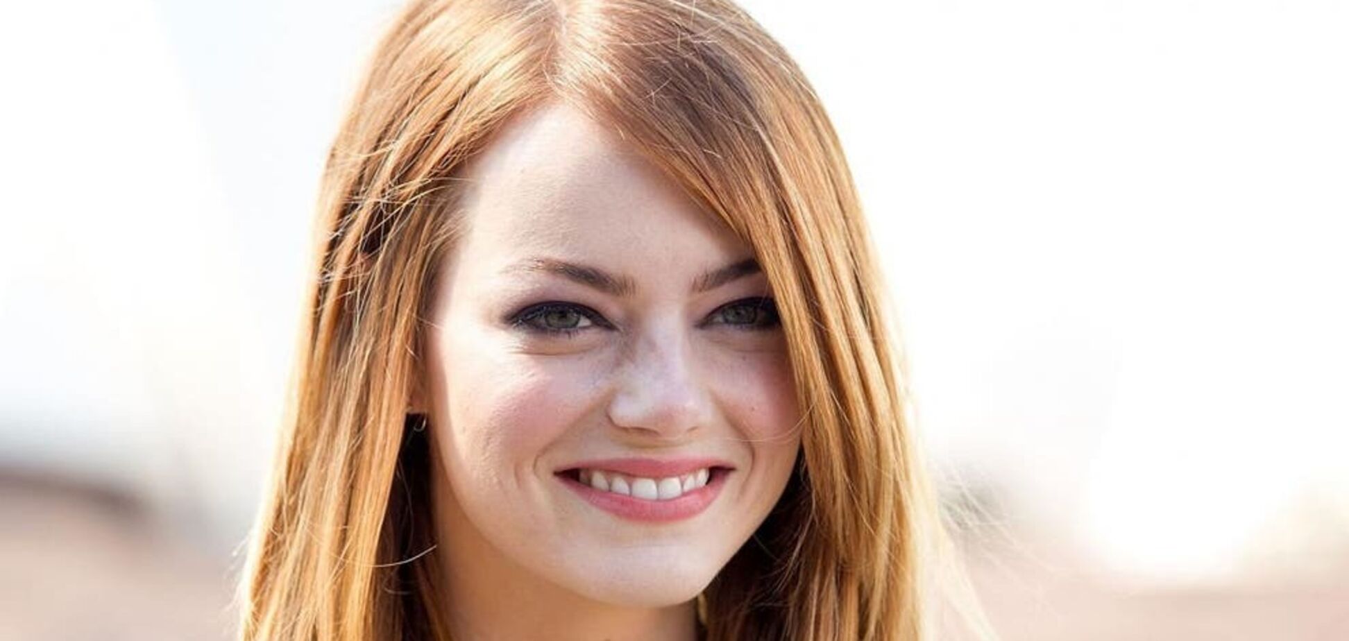 Эмма Стоун сверкнула длинными ногами на архивных фото