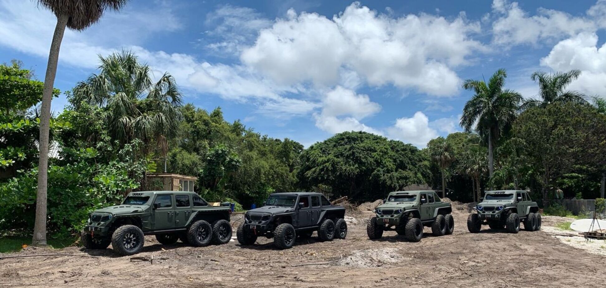 В США показали шестиколесный пикап 'Апокалипс'