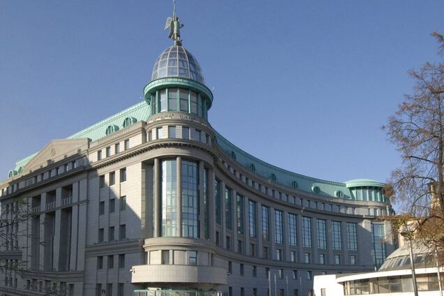 У Києві зняли арешт з головного офісу збанкрутілого банку 'Аркада'