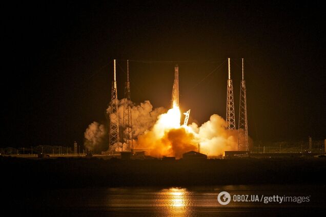 SpaceX вывела на орбиту еще 60 спутников и установила новый рекорд