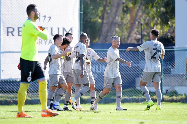 Игроки 'Шахтера' празднуют гол