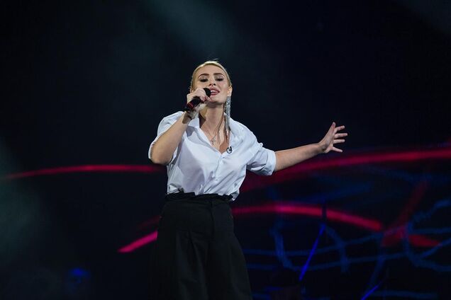 К Ющенко никто не повернулся на 'Голосі країни-11'. Видео