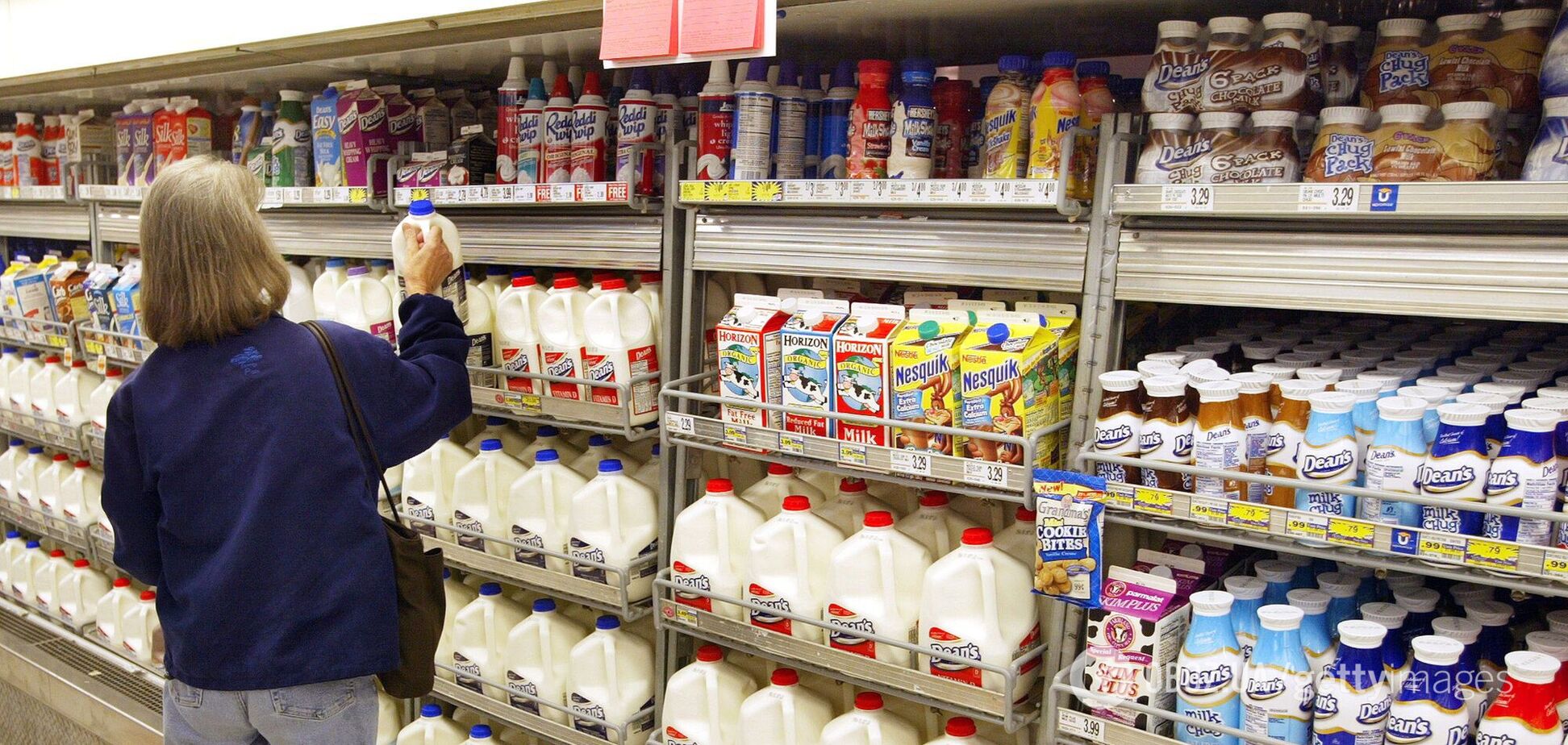 Украинцам объяснили, что будет с ценами на молоко весной