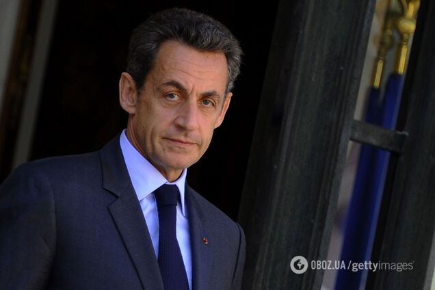 Саркози дали три года тюрьмы