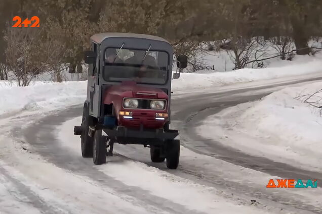 Український фермер побудував унікальний трактор з металобрухту