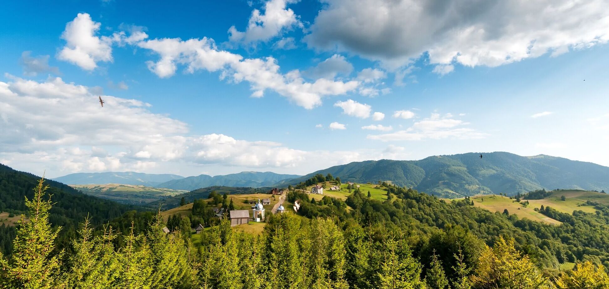 Блогер показав неймовірні українські пейзажі на відео