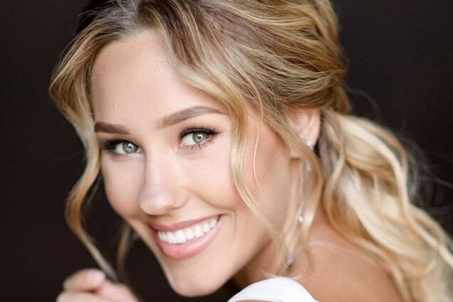 Беременная Квиткова похвасталась округлившимся животом в сексуальном боди. Фото