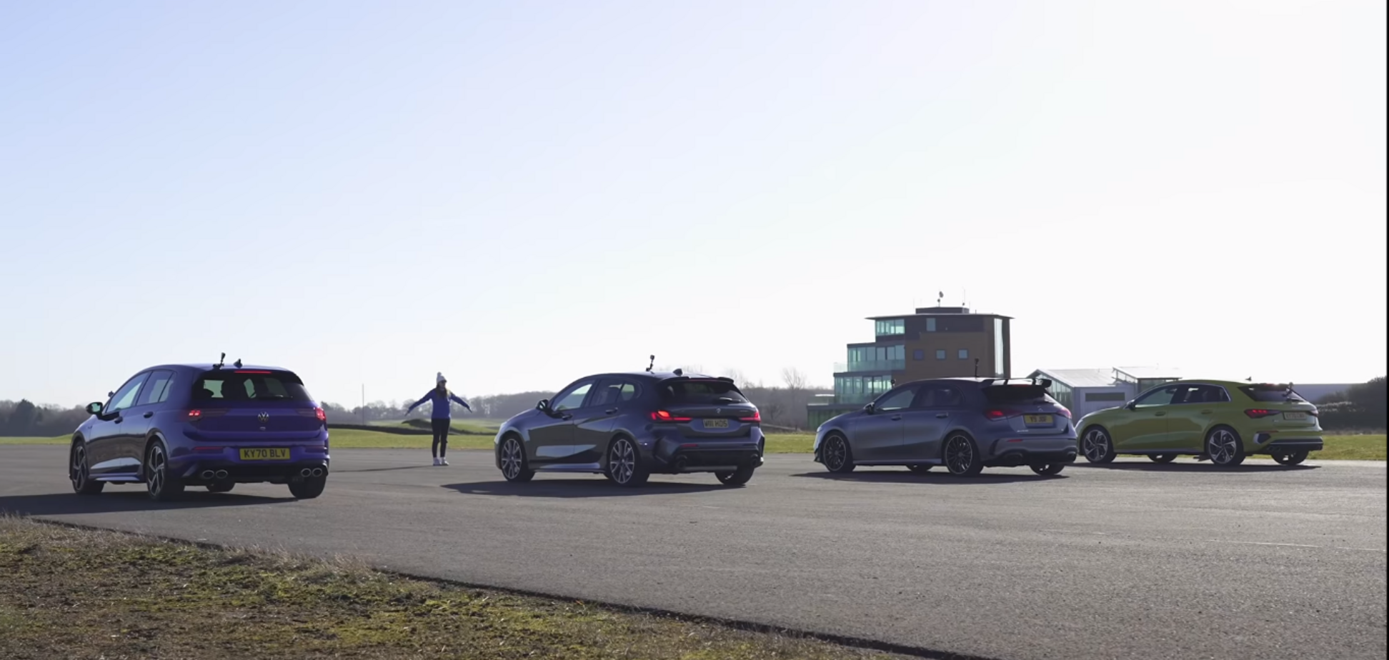 VW Golf R испытали в драг-рейсе против немецких хэтчбеков